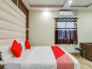 oyo 75217 hotel navya grand