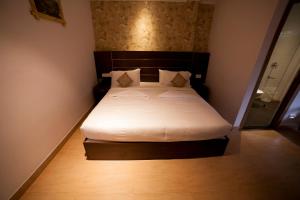 La Flora Spicewood,Munnar>>Chinnakanal,3 star