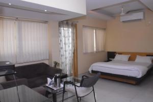 Hotel Bharat Palace,Gwalior>>Chhoti Sadri,3 star