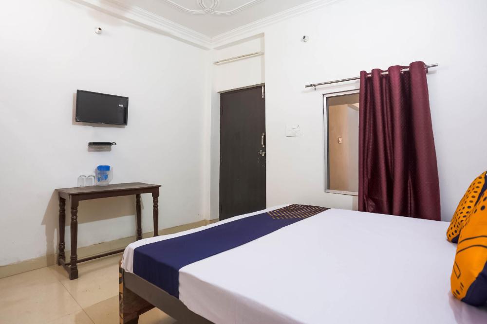 spot on shree ganga seva paying guest house