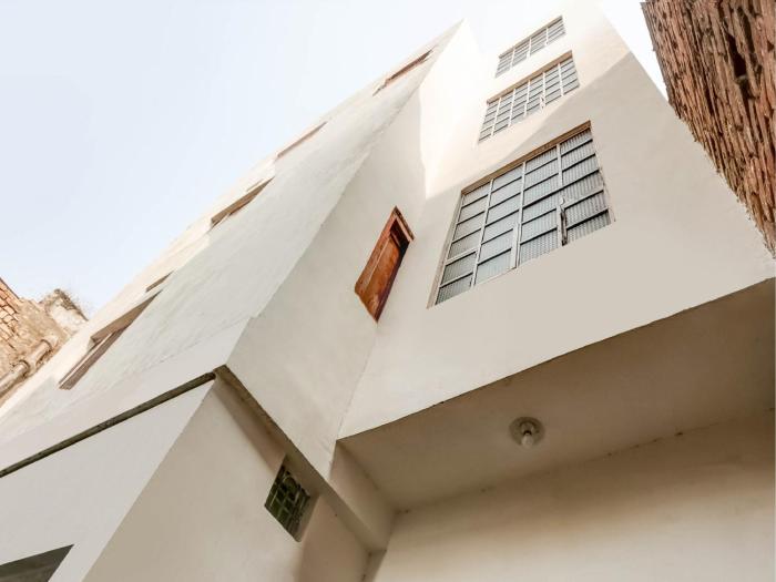 spot on shree ganga seva paying guest house