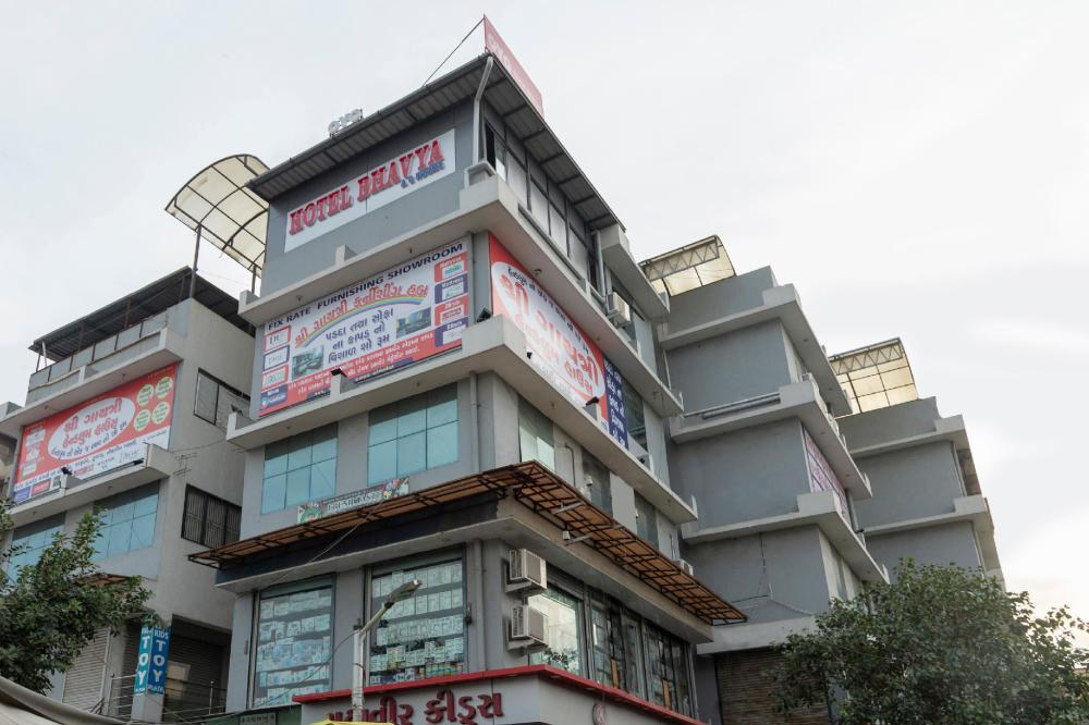 oyo 49524 hotel bhavya