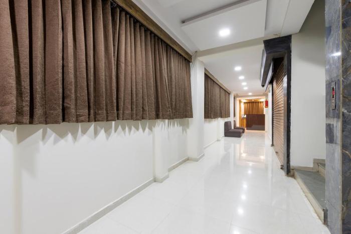 oyo 49524 hotel bhavya