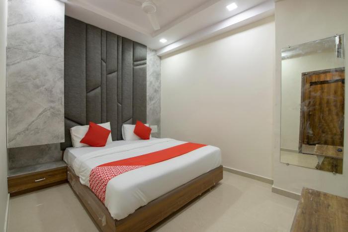 oyo 49524 hotel bhavya