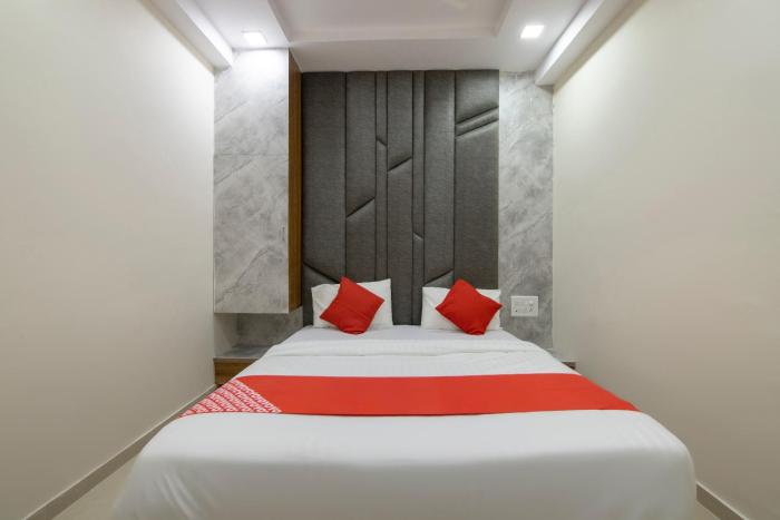oyo 49524 hotel bhavya