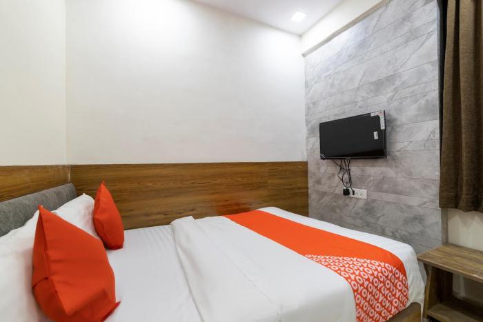 oyo 49524 hotel bhavya