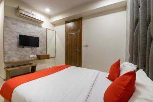 Oyo 49524 Hotel Bhavya,Maninagar>>Ahmedabad,3 star