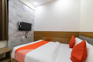 oyo 49524 hotel bhavya