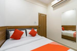 oyo 49524 hotel bhavya