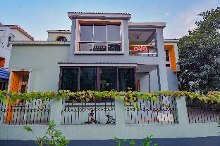 oyo retro residency