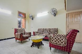 oyo retro residency