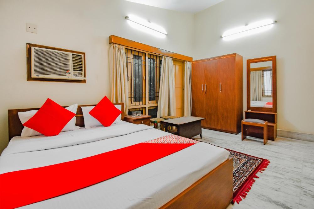 oyo retro residency