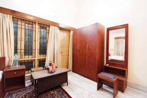 oyo retro residency