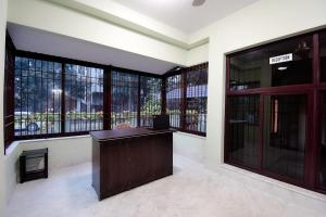 oyo retro residency