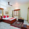 oyo retro residency