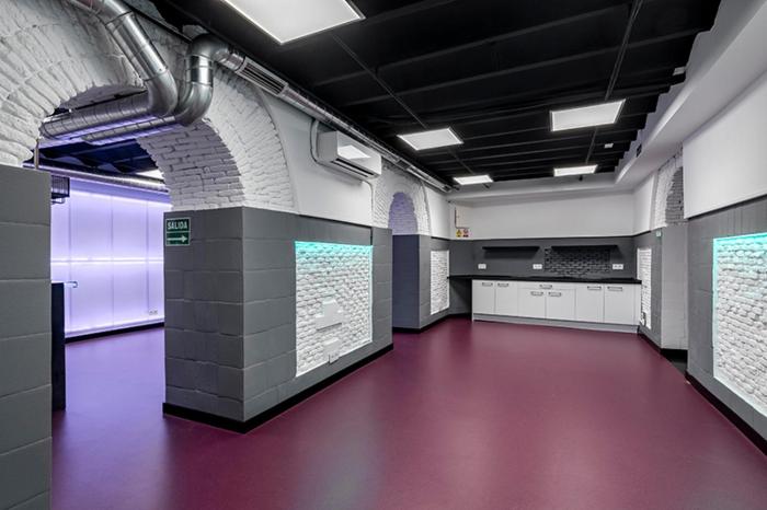 art seven hostel capsules