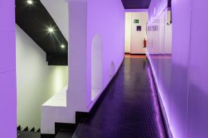 art seven hostel capsules