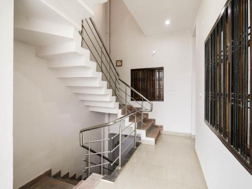 Spot On 76421 Kuldeep Inn,Malihabad>>Lucknow,3 star