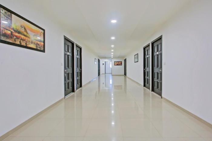 capital o 77851 hotel jr residency