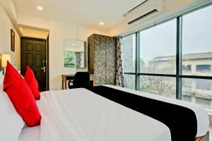 capital o 77851 hotel jr residency