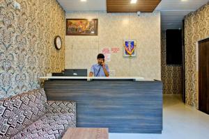 capital o 77851 hotel jr residency