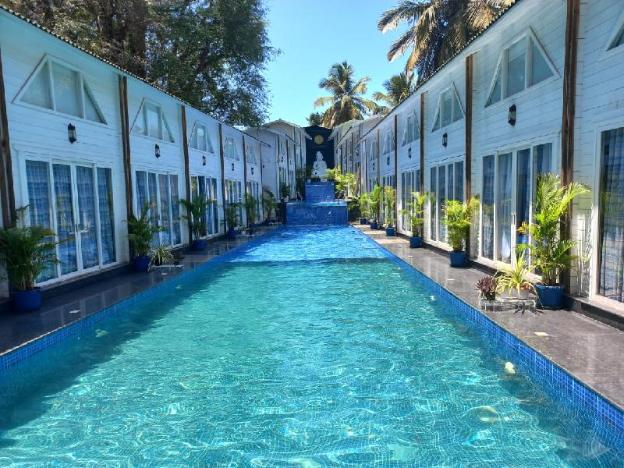 baga hideout premiere