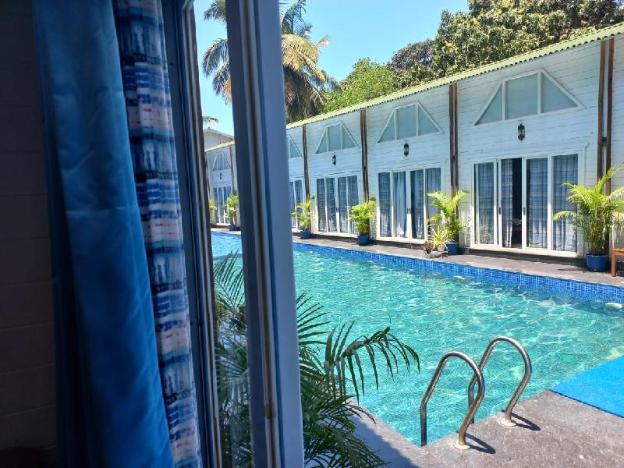 baga hideout premiere