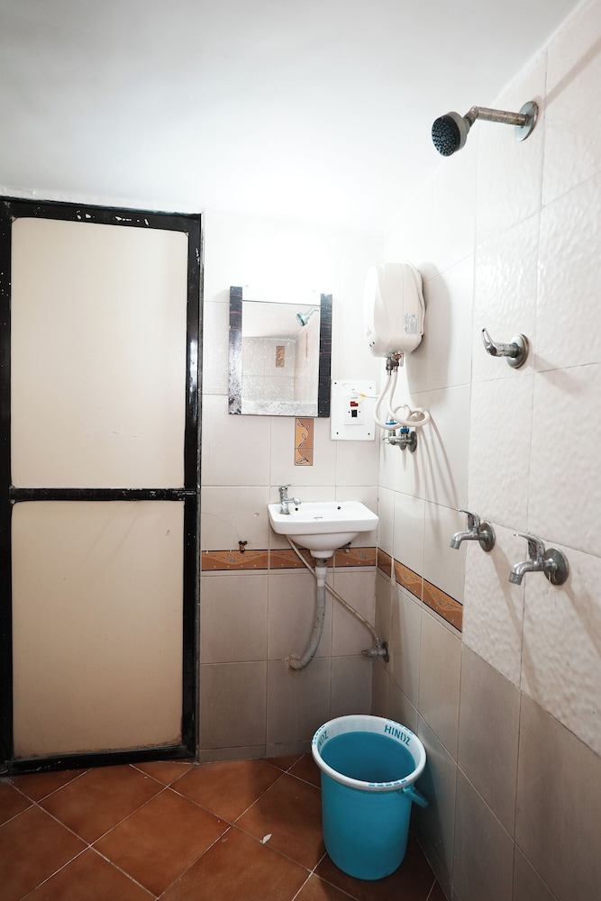 hotel della comfort near ambreshwar shiv mandir ambernath