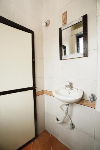hotel della comfort near ambreshwar shiv mandir ambernath