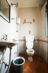 hotel della comfort near ambreshwar shiv mandir ambernath