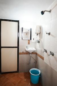 hotel della comfort near ambreshwar shiv mandir ambernath