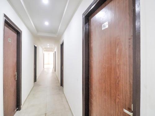 collection o mahavir enclave near dashrath puri metro station