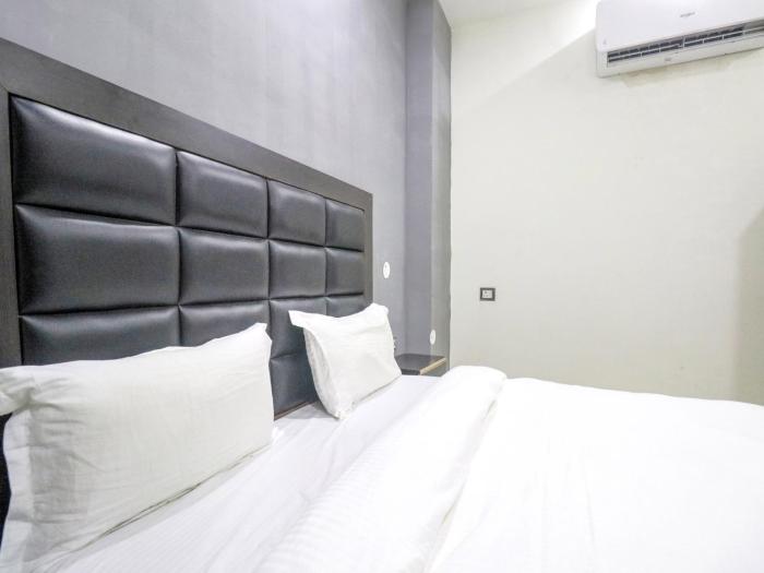 collection o mahavir enclave near dashrath puri metro station
