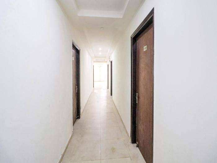 collection o mahavir enclave near dashrath puri metro station
