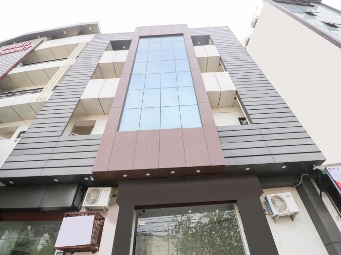 collection o mahavir enclave near dashrath puri metro station