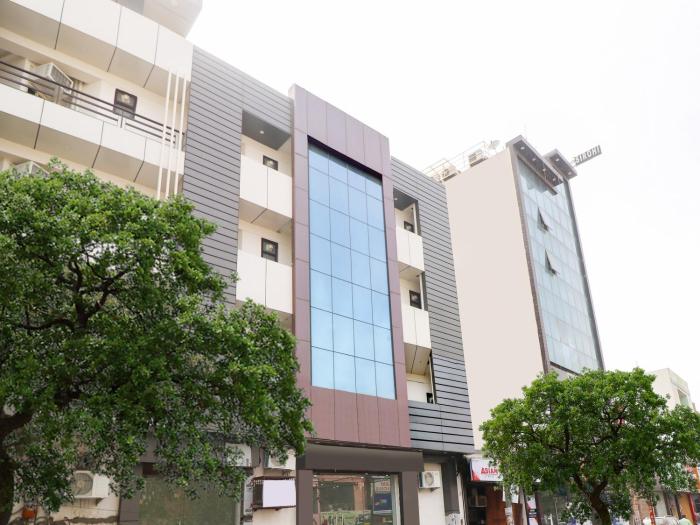 collection o mahavir enclave near dashrath puri metro station
