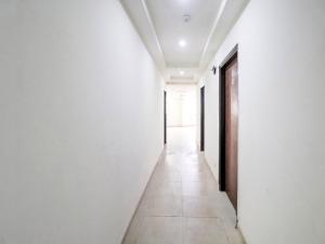 collection o mahavir enclave near dashrath puri metro station