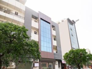 collection o mahavir enclave near dashrath puri metro station