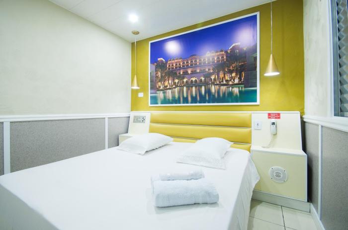 calamares hotel adult only