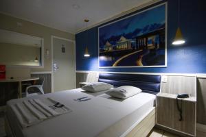 calamares hotel adult only