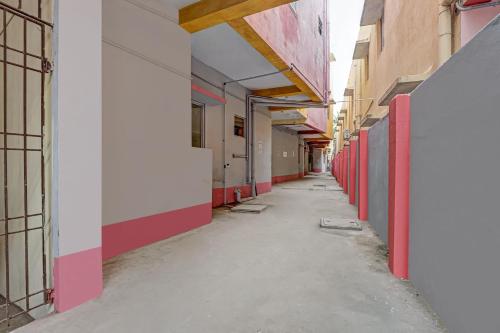 collection o velachery railway junction formerly vijay guest house