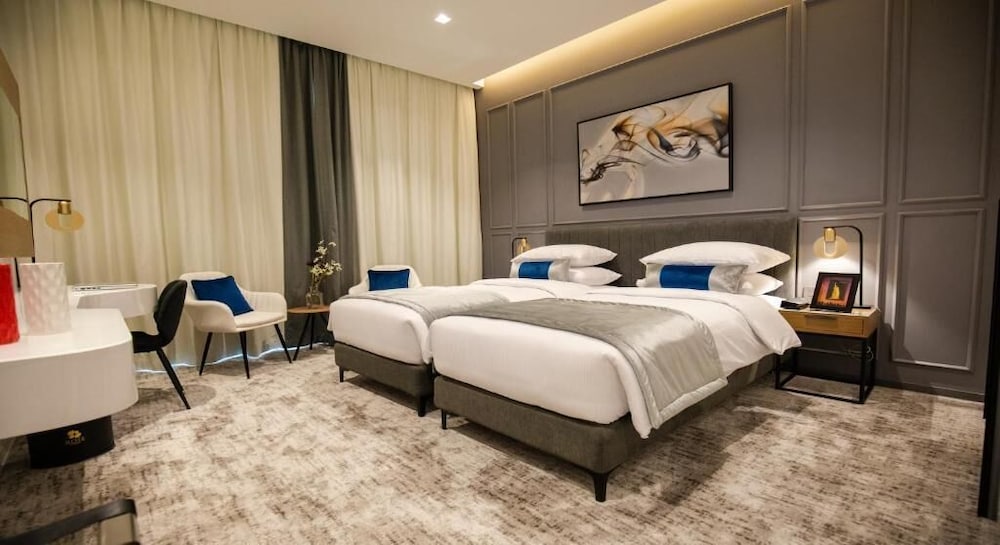 rose executive hotel dwtc