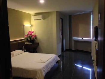 b hotel