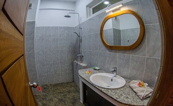 senggigi homes and apartments