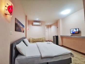 pratubjai hotel