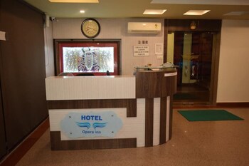 hotel opera inn