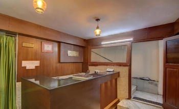 Oak Shade Hotel,Pangot>>Nainital,3.5 star