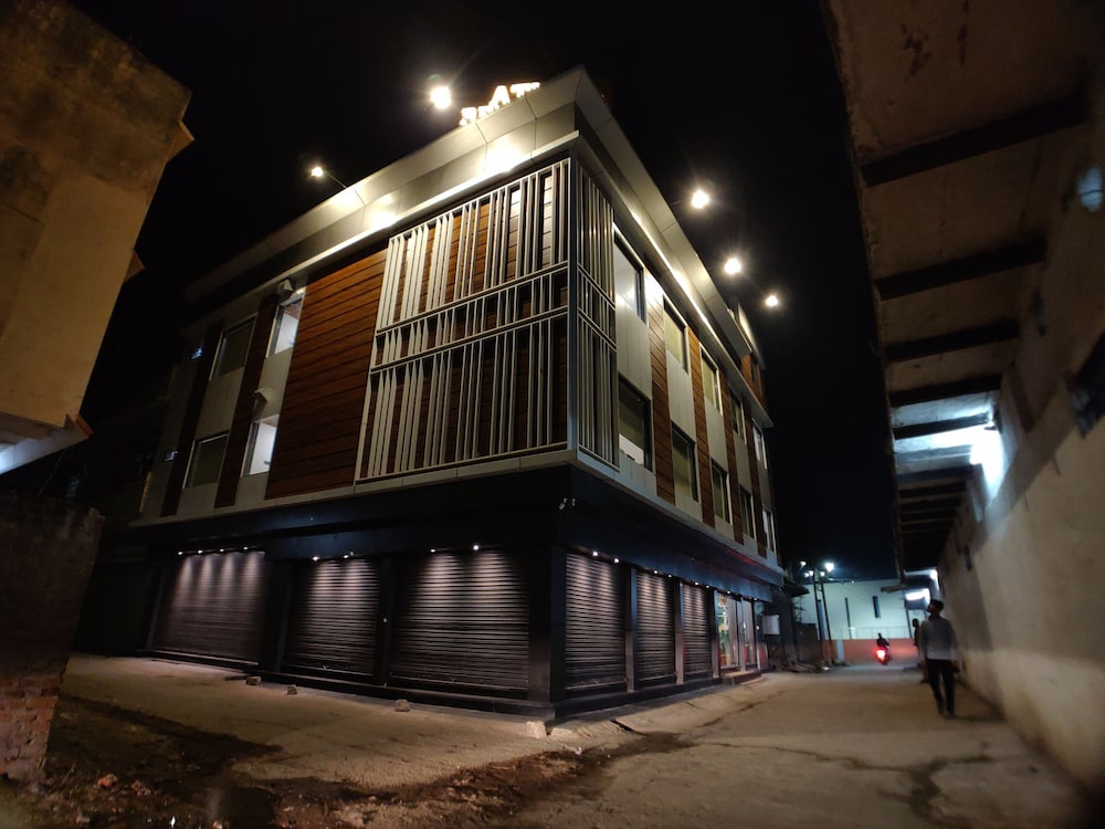 hotel atul residency
