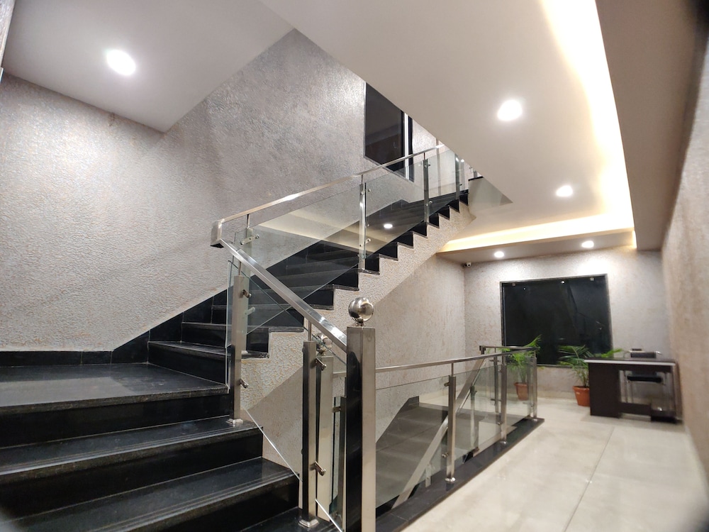 hotel atul residency
