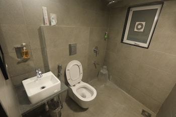 Hotel Royal Inn Mahalaxmi,Kalyan West,3 star